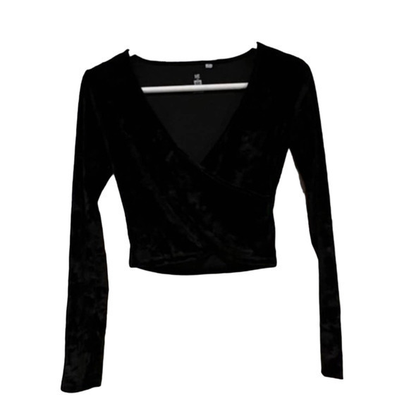 Cute Top - Picture 1 of 3